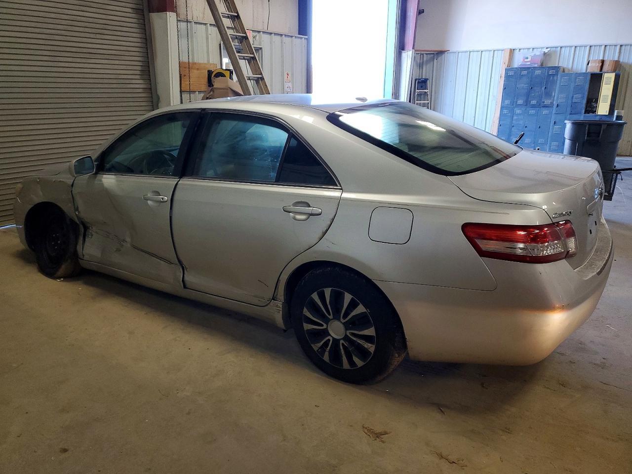 2010 TOYOTA CAMRY