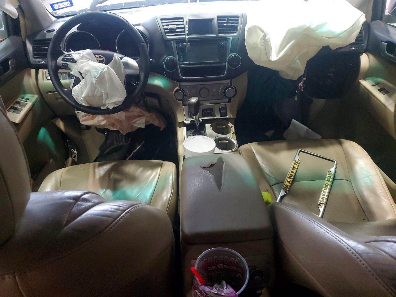 2013 TOYOTA HIGHLANDER