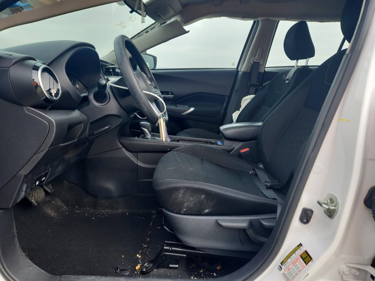 2024 NISSAN KICKS