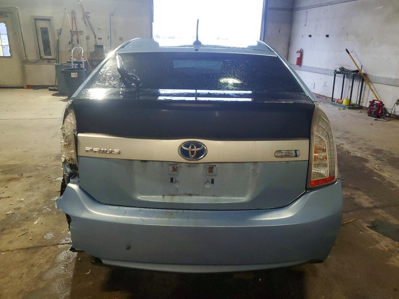 2015 TOYOTA Prius Plug-In