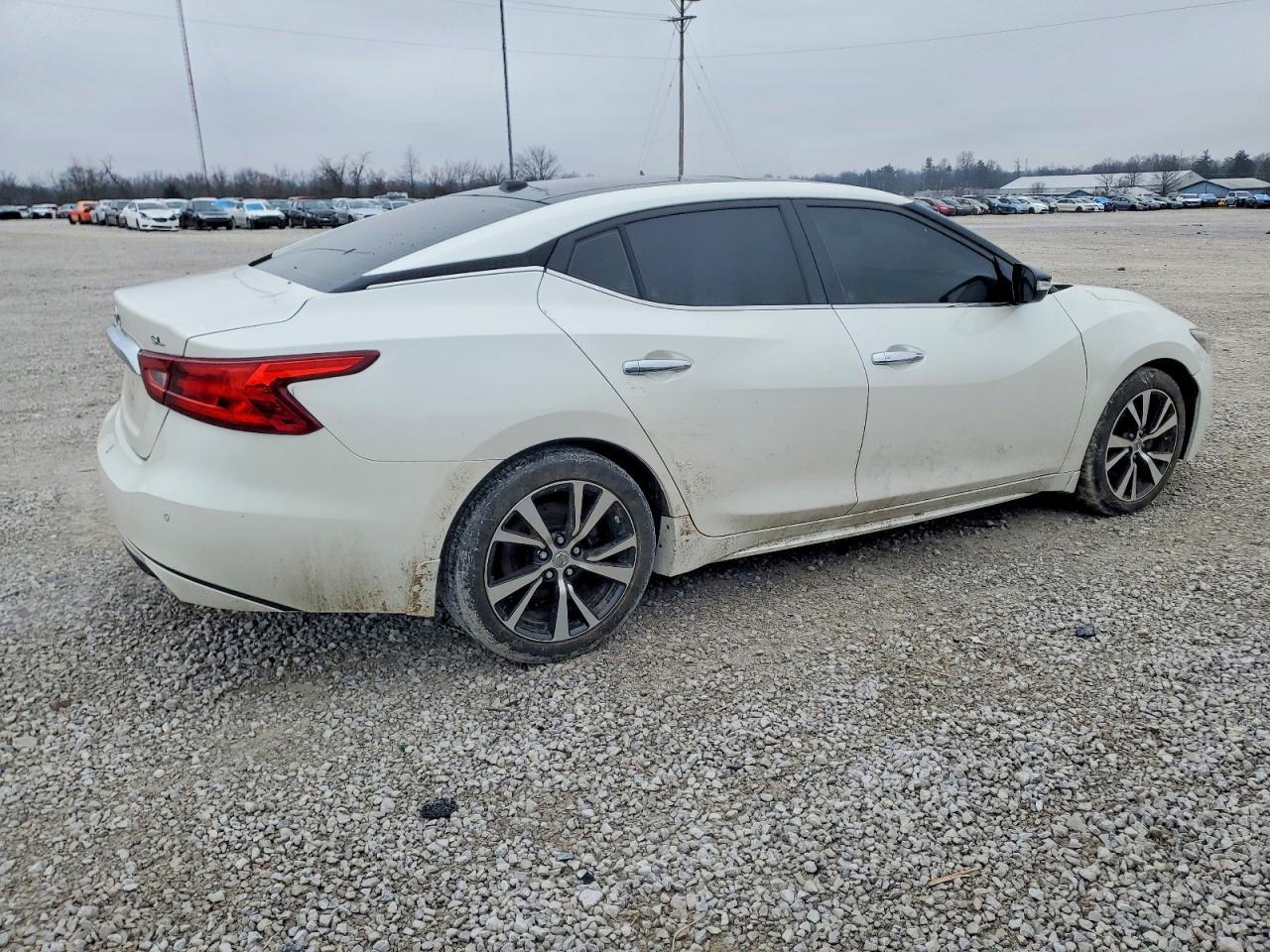 2017 NISSAN Maxima