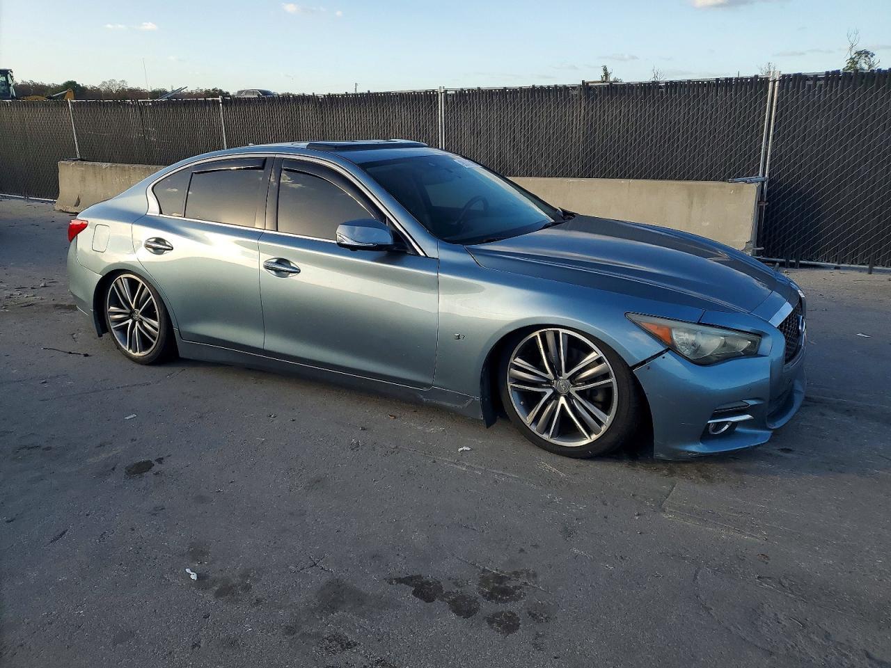2014 INFINITI Q50