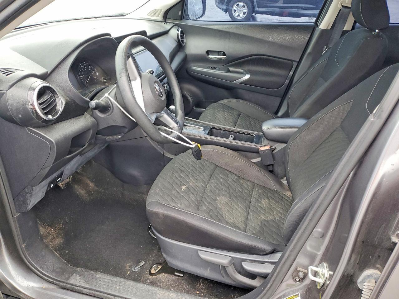 2021 NISSAN KICKS