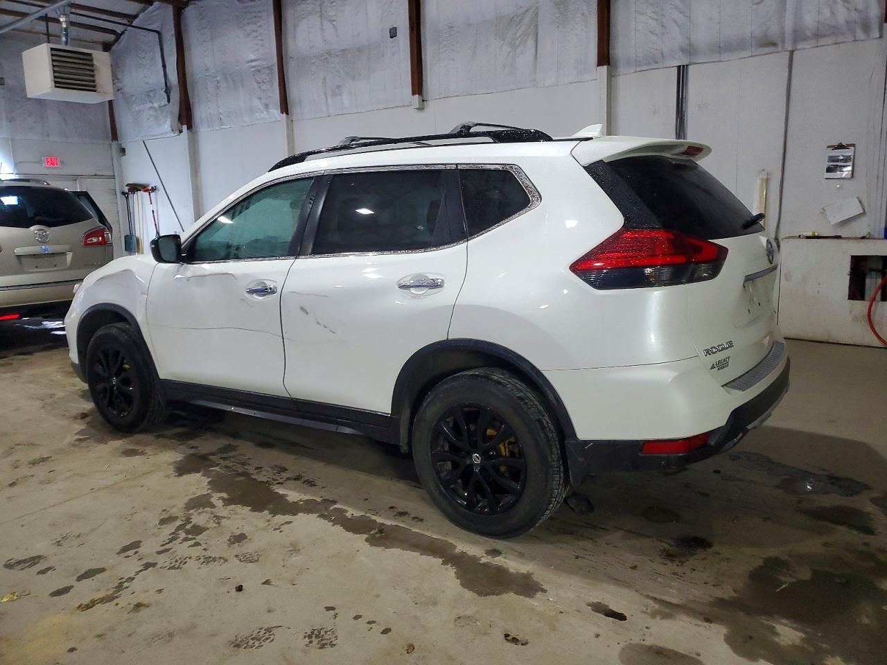 2017 NISSAN ROGUE