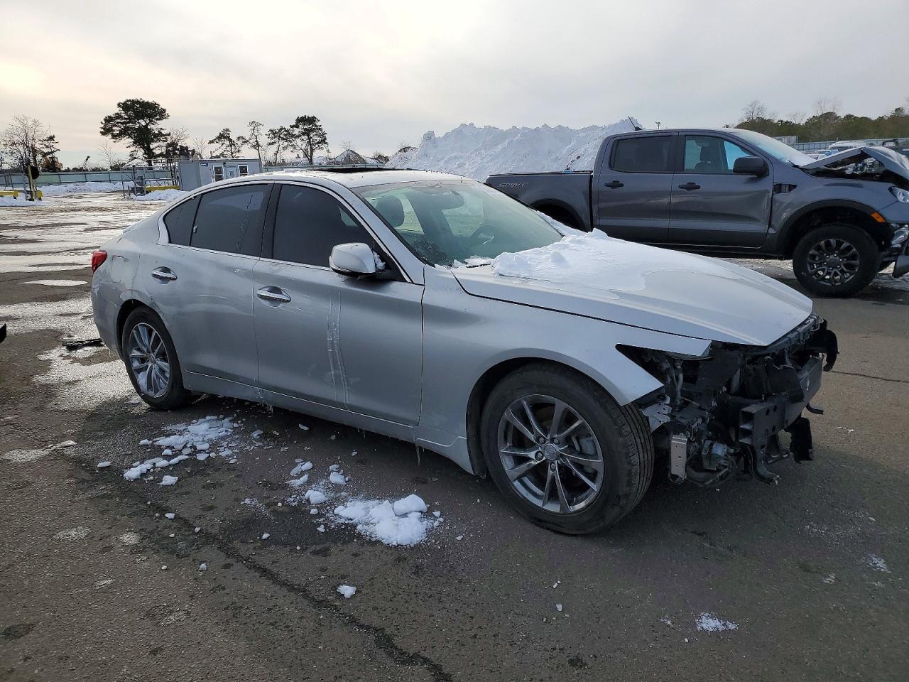 2017 INFINITI Q50
