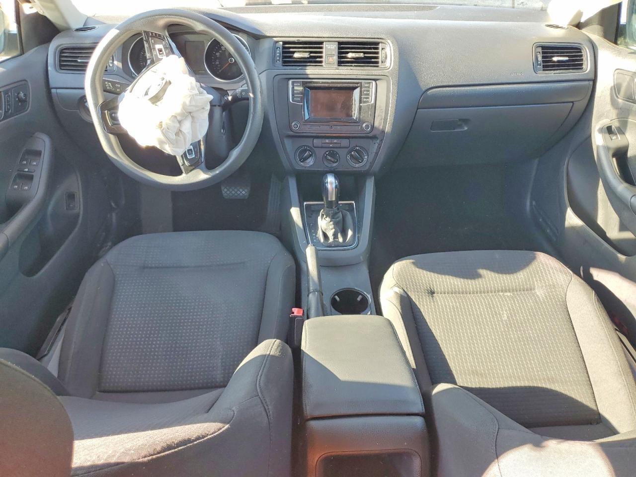 2016 VOLKSWAGEN JETTA