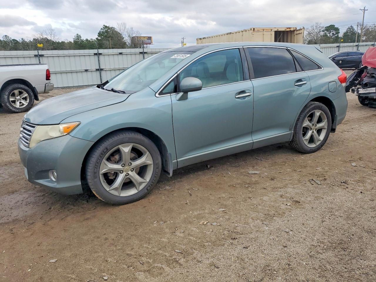 2010 TOYOTA VENZA