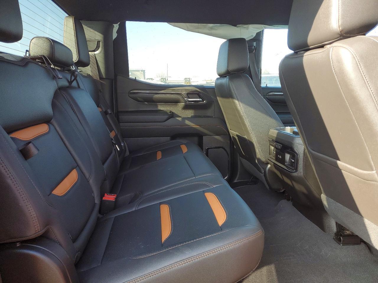 2023 GMC Sierra
