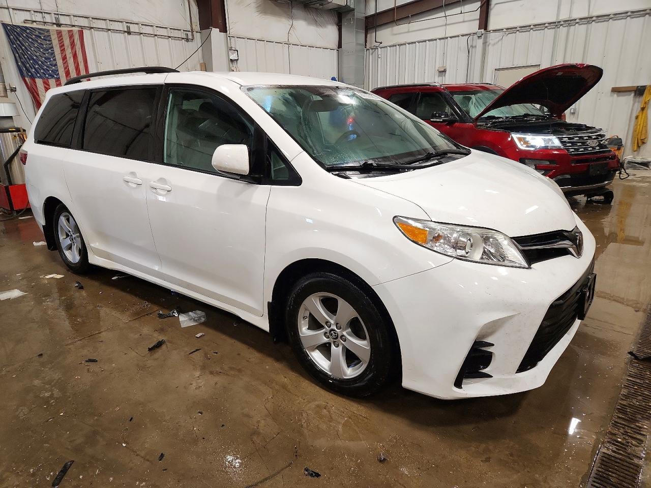2019 TOYOTA SIENNA