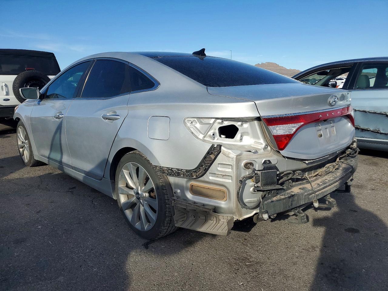 2016 HYUNDAI Azera
