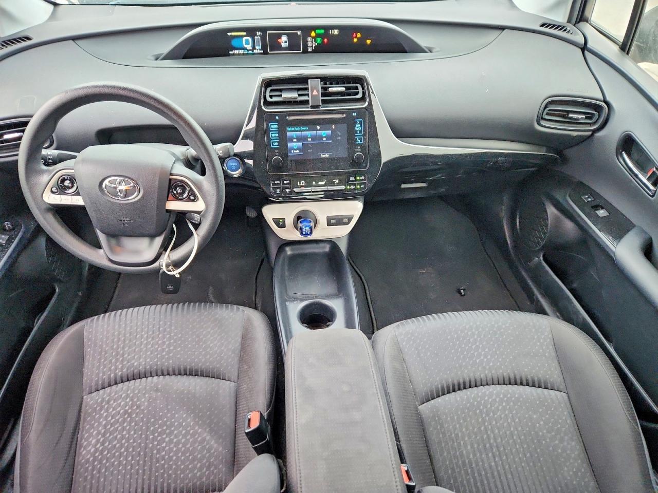 2016 TOYOTA PRIUS