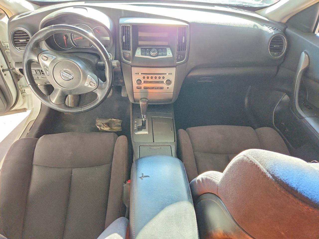 2014 NISSAN Maxima