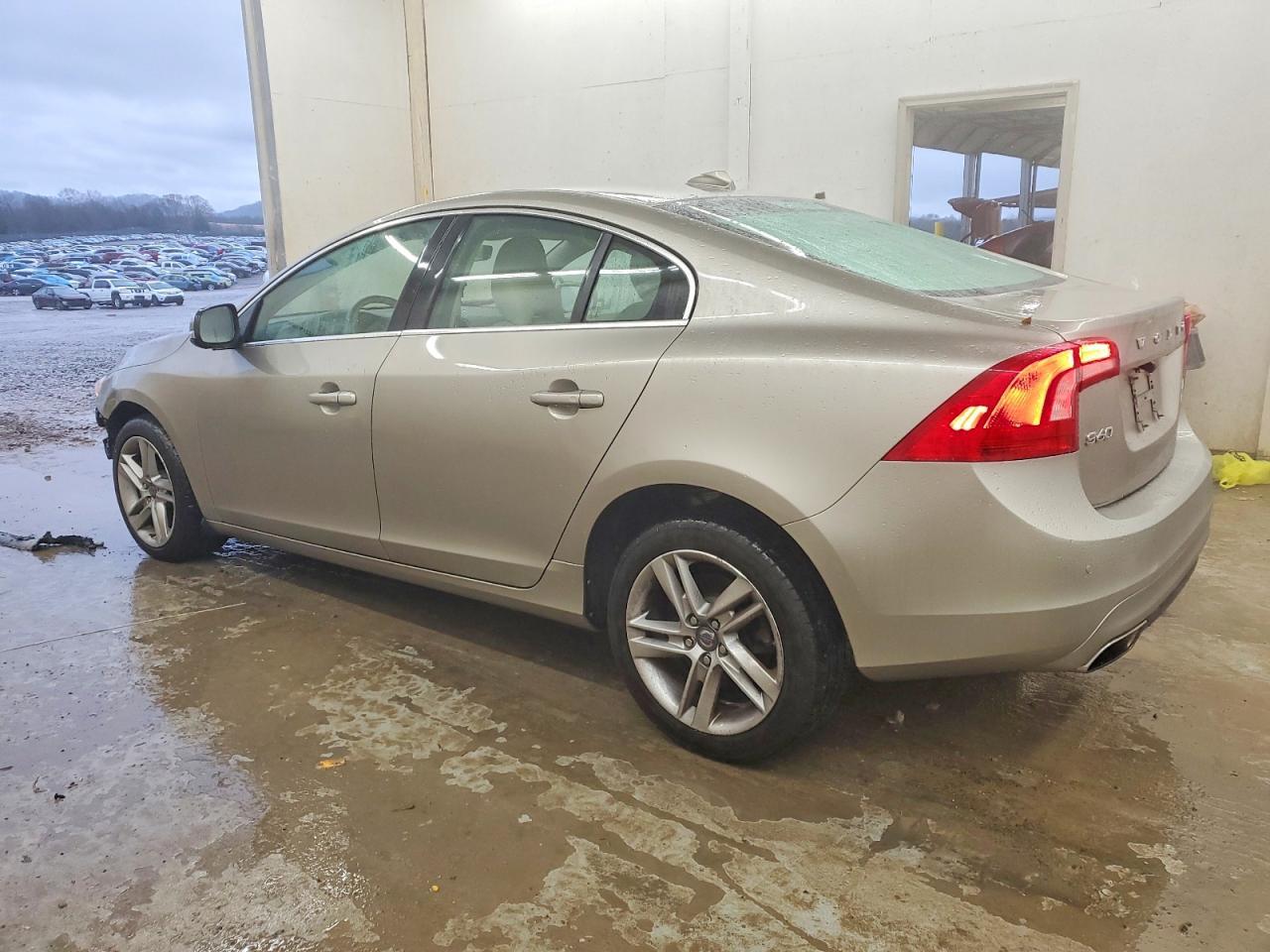 2015 VOLVO S60