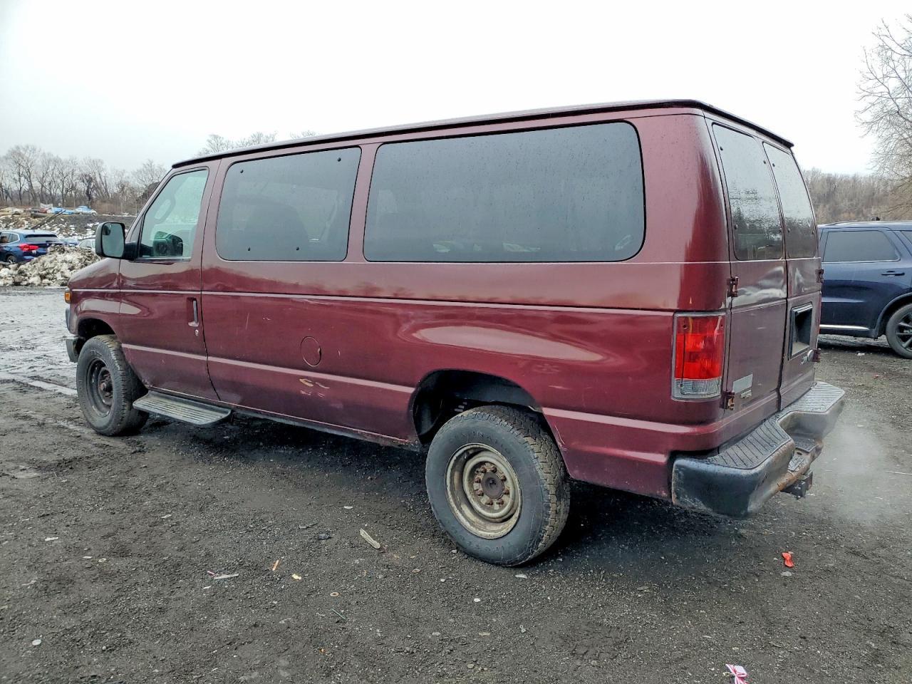 2010 FORD Econoline E350