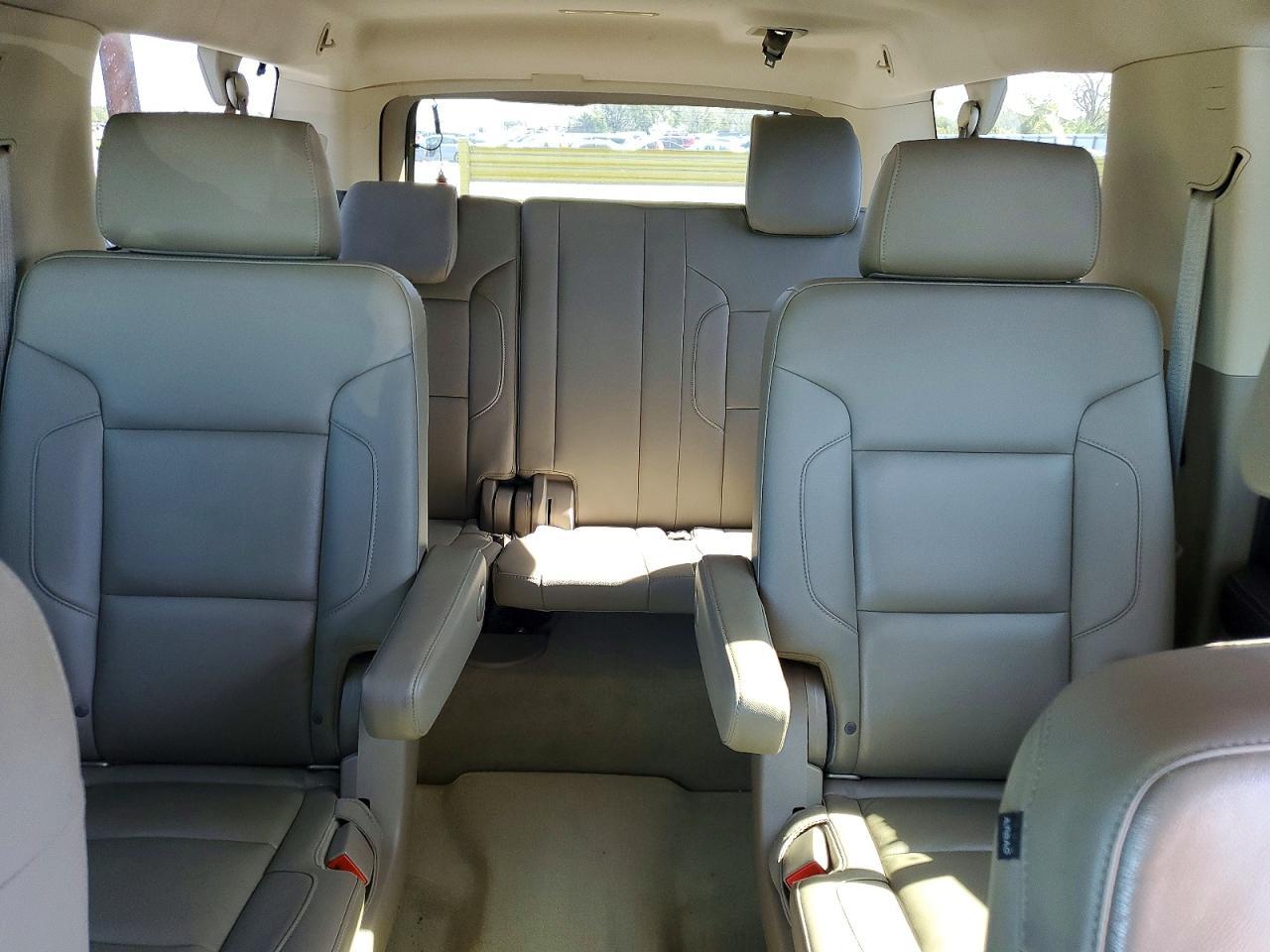 2015 CHEVROLET Suburban