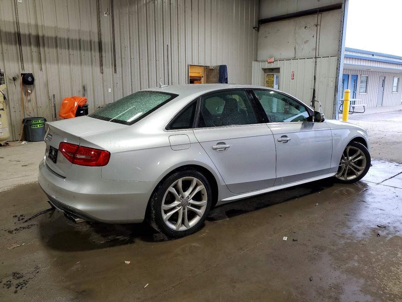 2013 AUDI S4