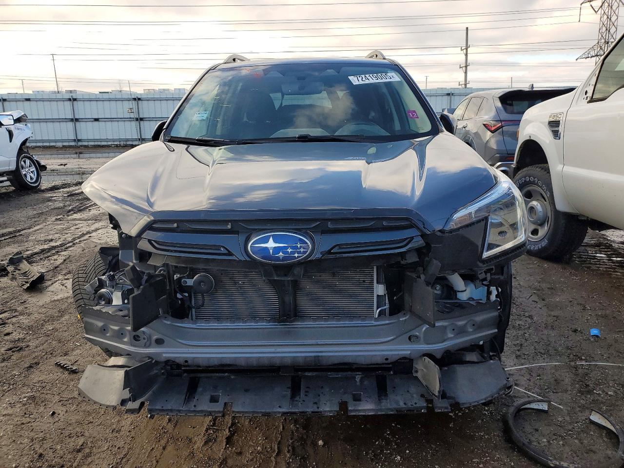 2023 SUBARU FORESTER