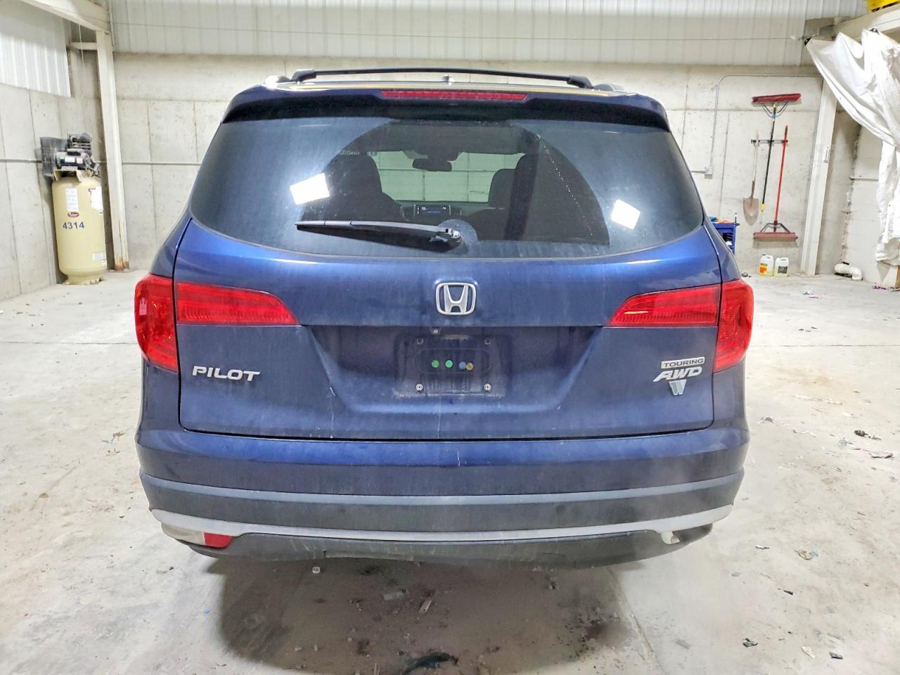 2017 HONDA PILOT