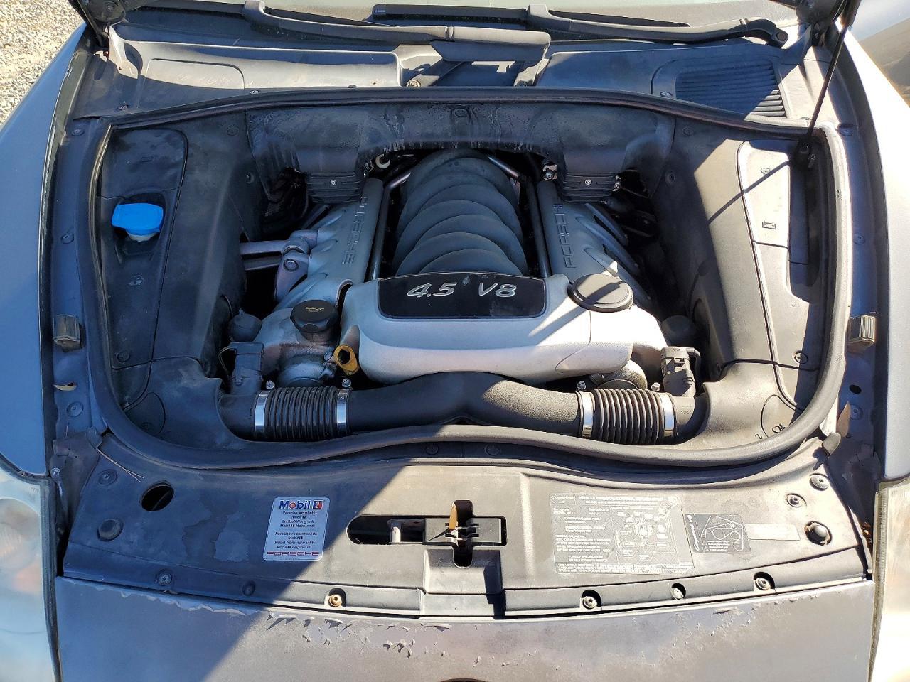 2004 PORSCHE CAYENNE