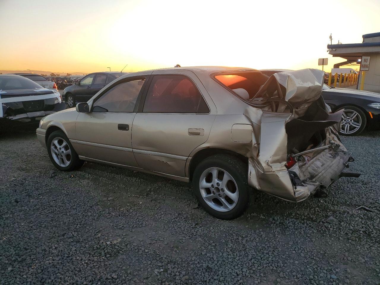 1997 TOYOTA CAMRY