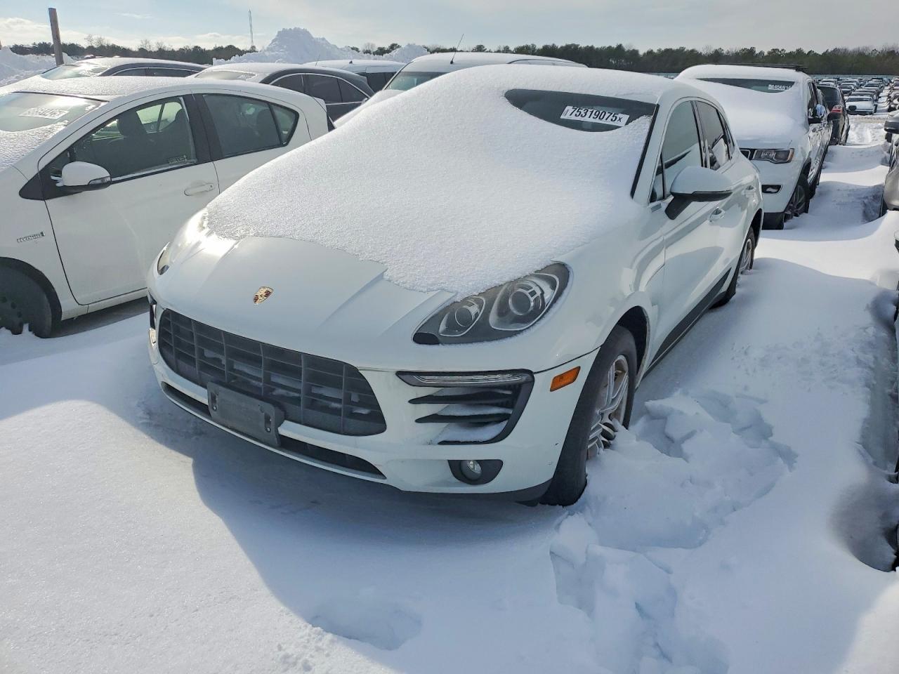 2016 PORSCHE Macan
