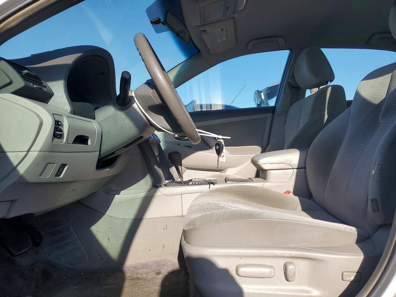 2011 TOYOTA CAMRY