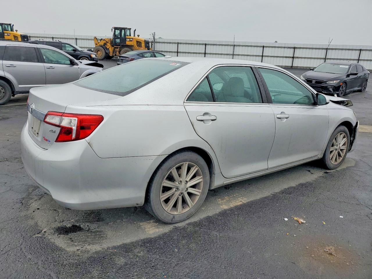 2014 TOYOTA CAMRY