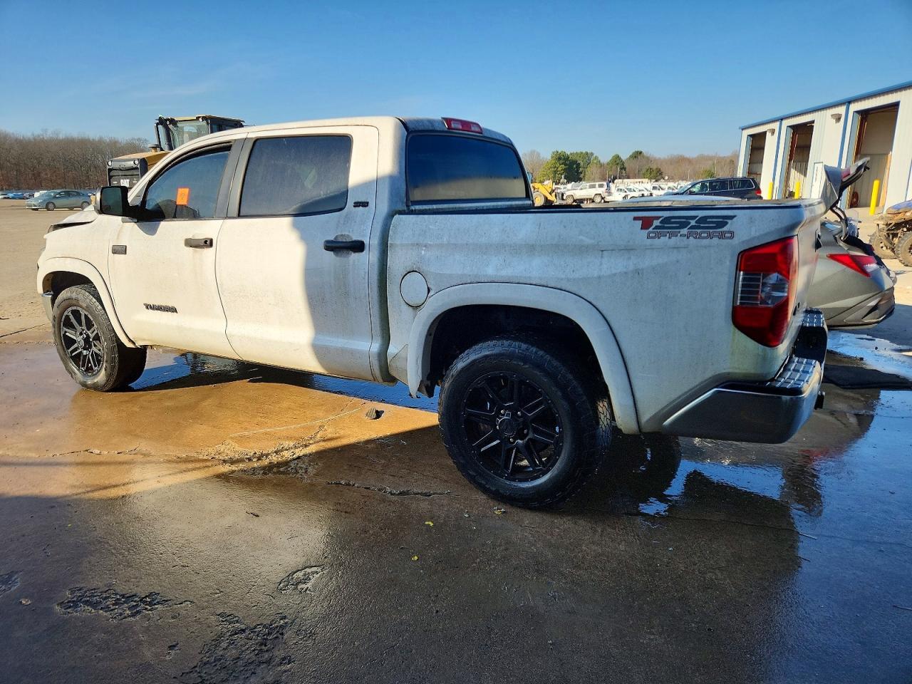 2017 TOYOTA TUNDRA