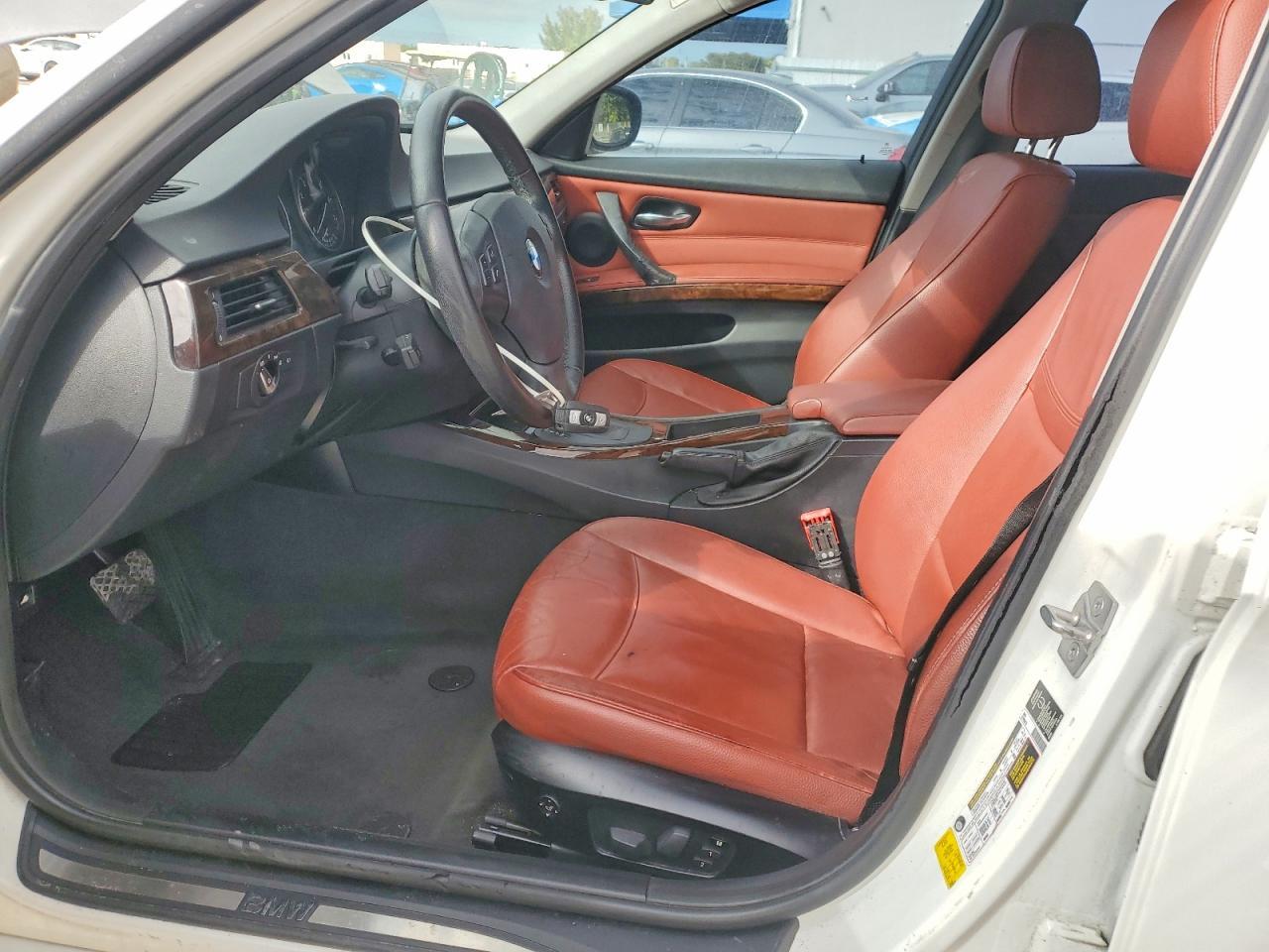 2011 BMW 3 SERIES