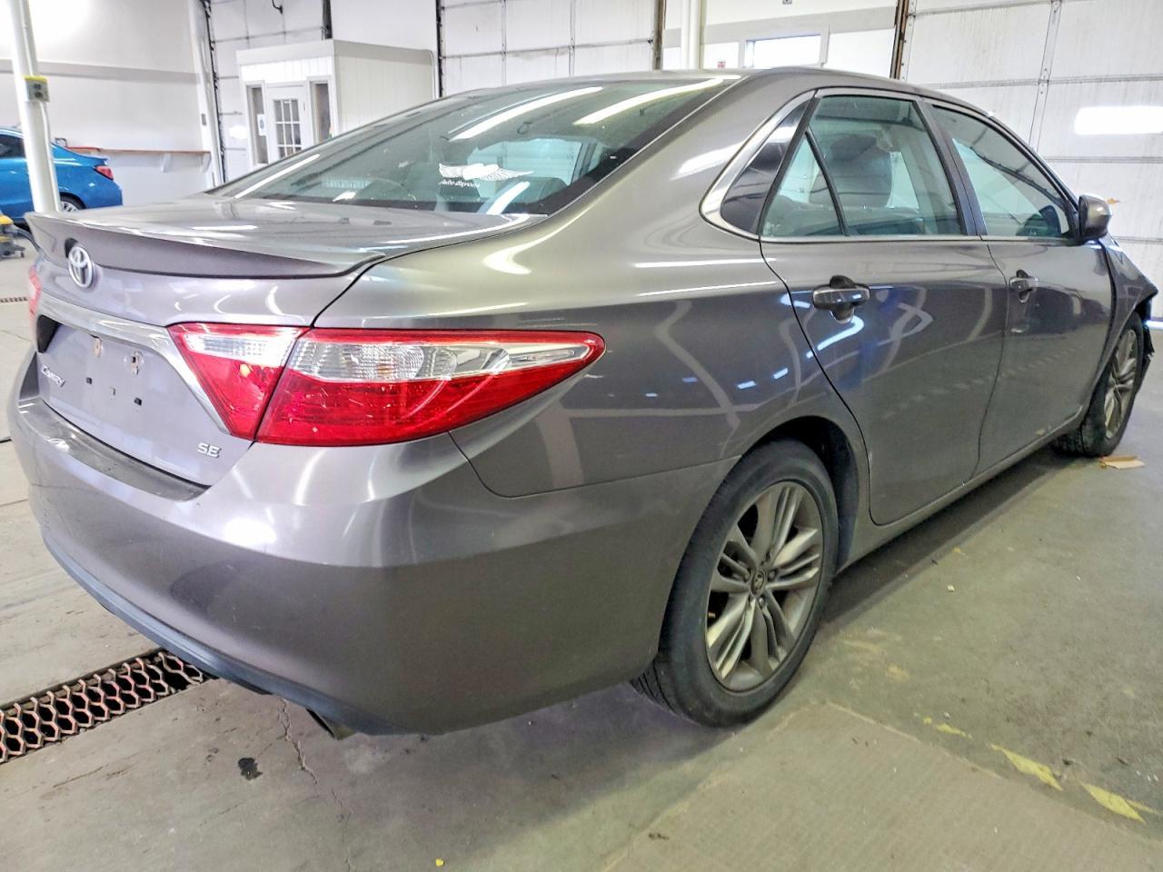 2015 TOYOTA CAMRY