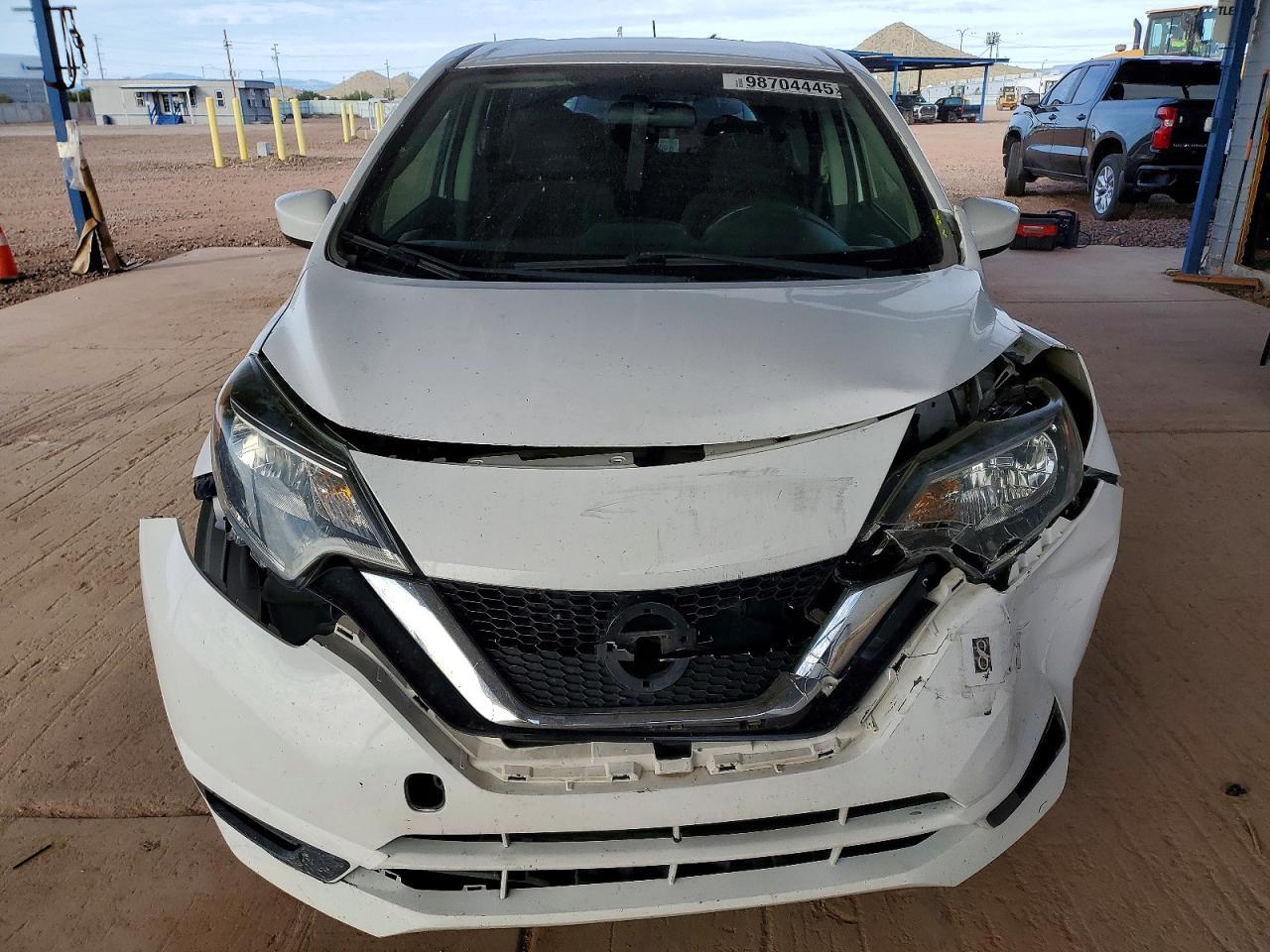 2017 NISSAN Versa Note