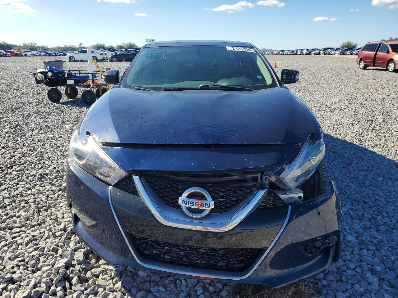 2017 NISSAN Maxima
