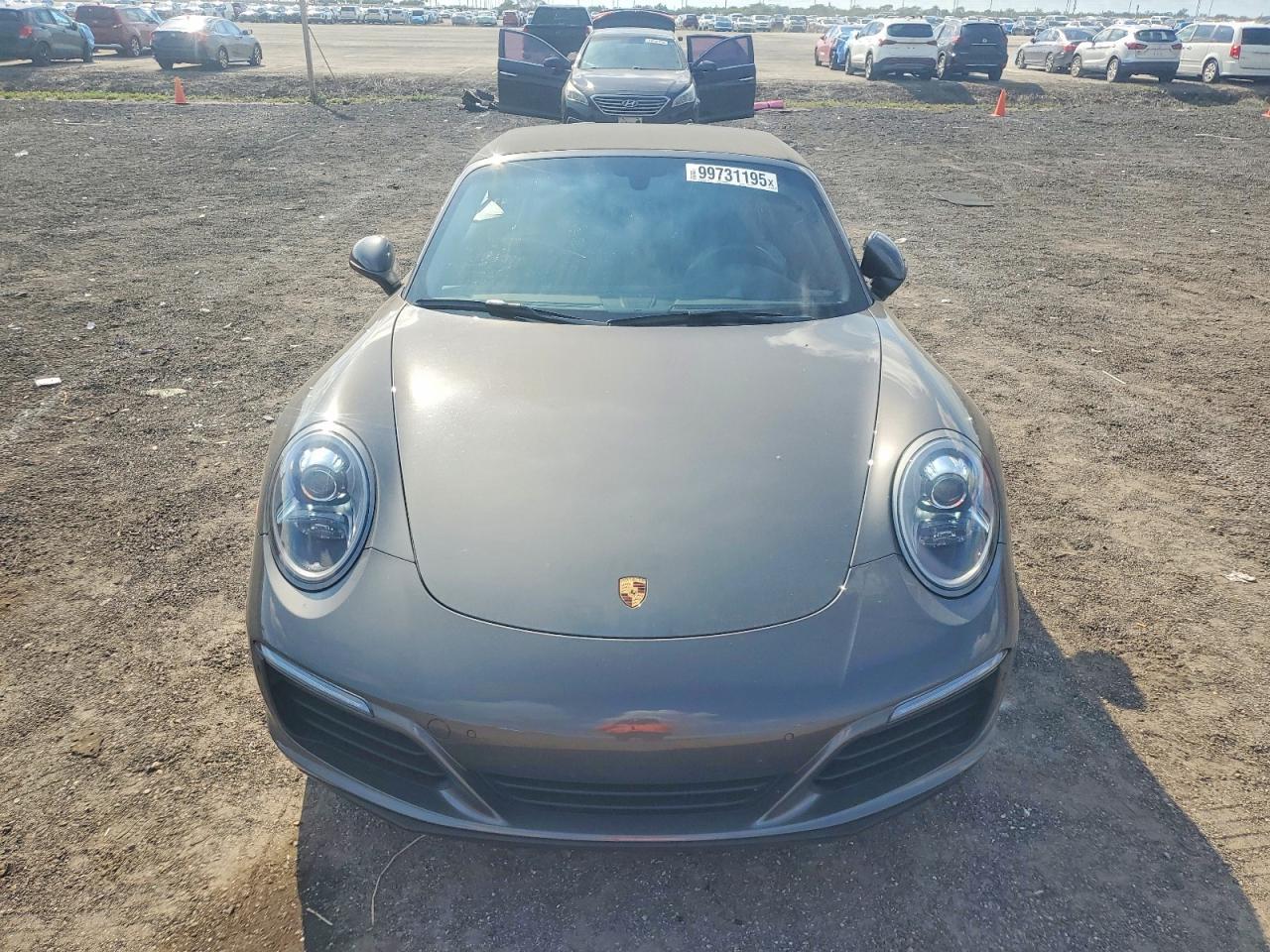 2017 PORSCHE 911