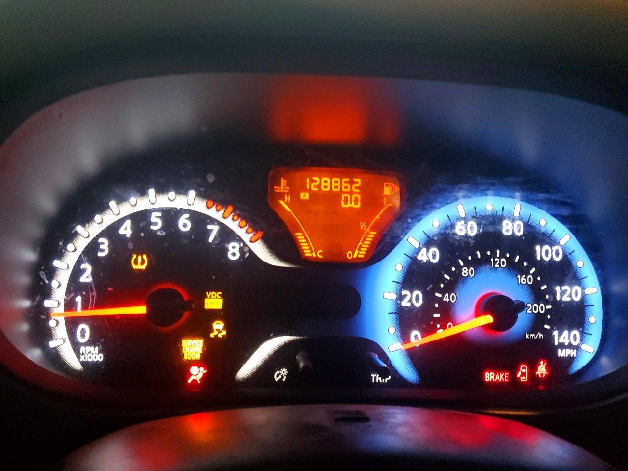 2010 NISSAN CUBE
