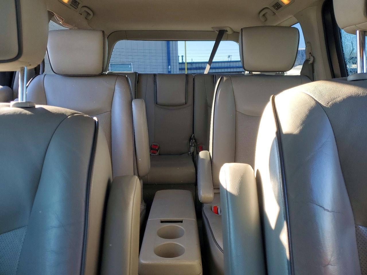 2013 NISSAN Quest