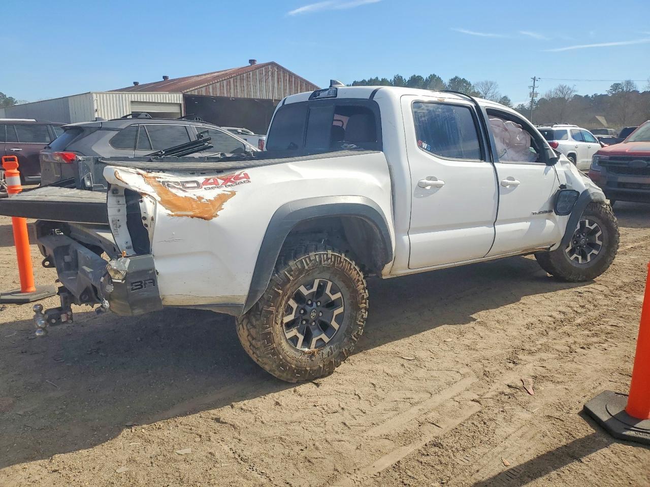 2016 TOYOTA TACOMA