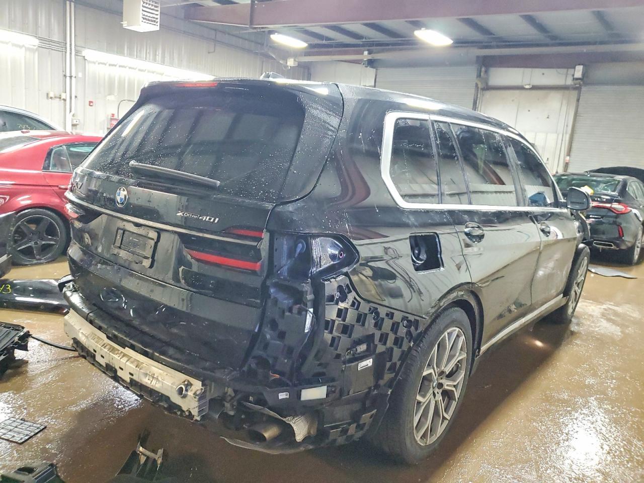 2025 BMW X7