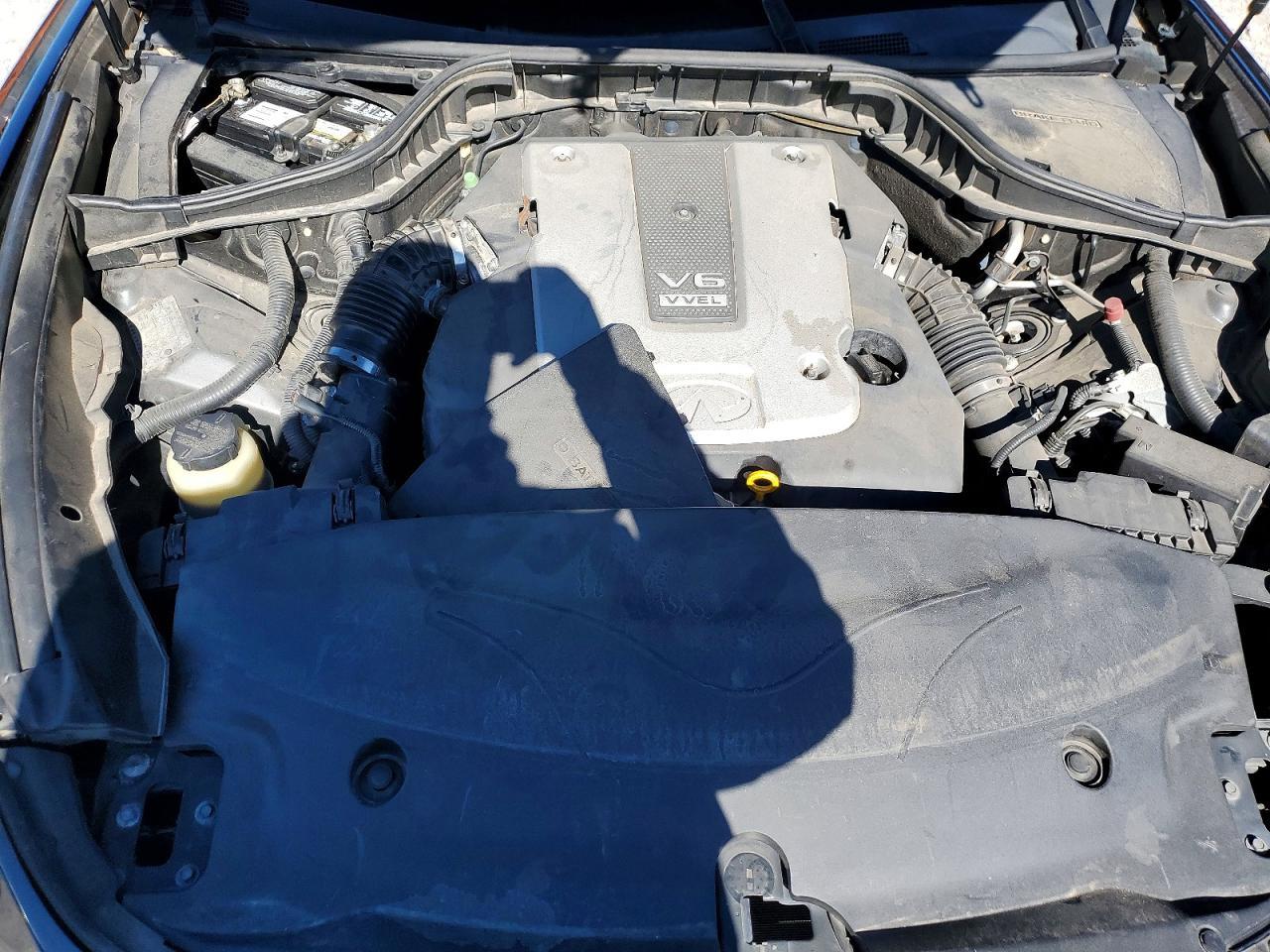 2011 INFINITI M37