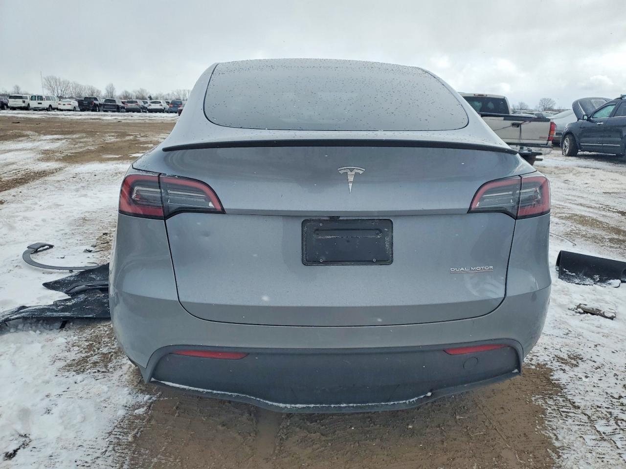 2024 TESLA MODEL Y