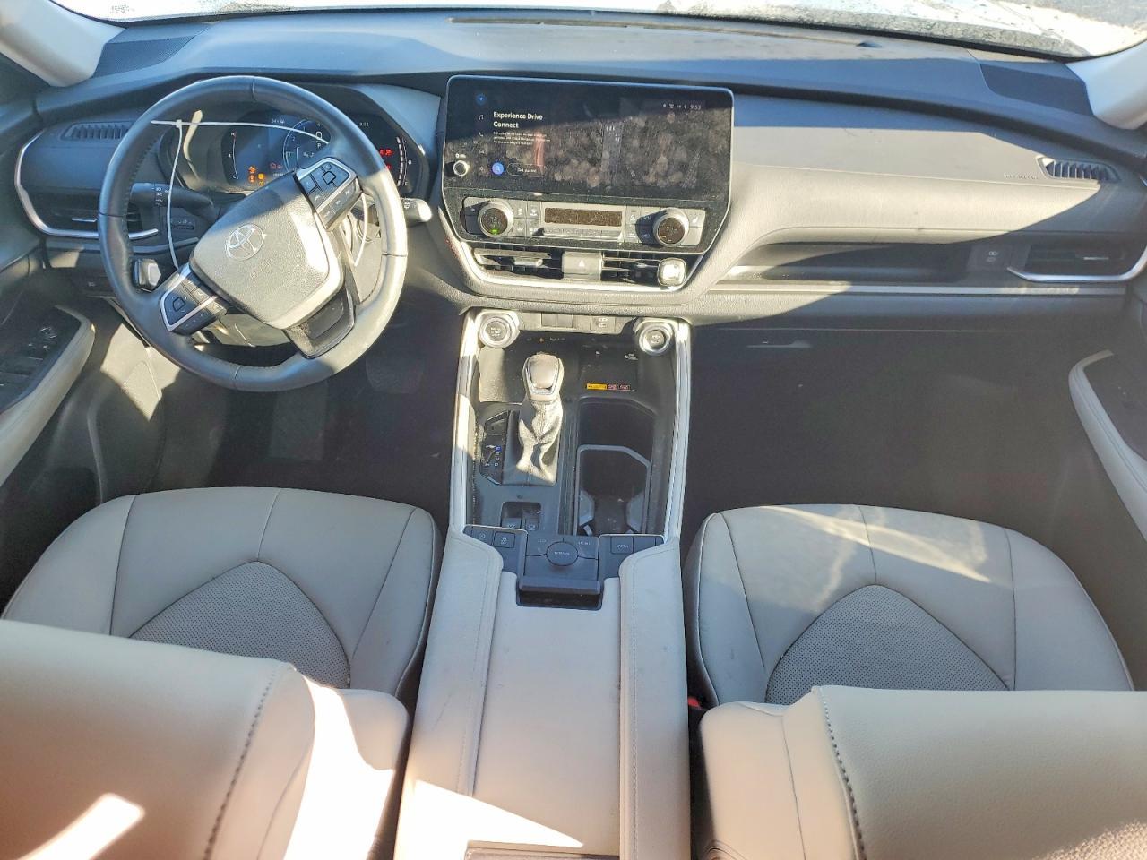 2024 TOYOTA HIGHLANDER