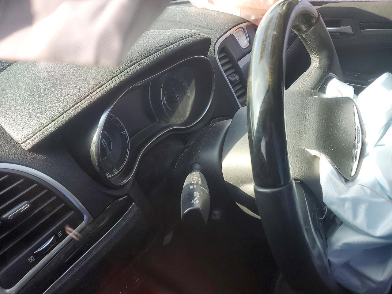 2018 CHRYSLER 300