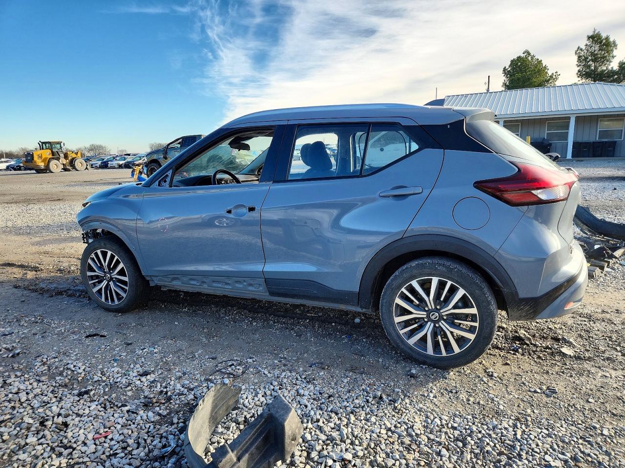 2021 NISSAN KICKS