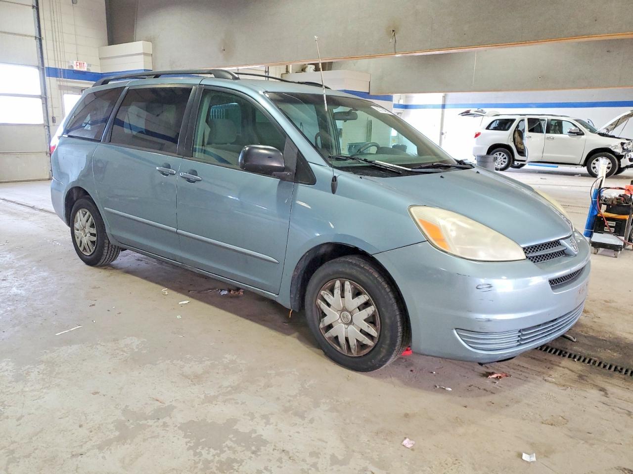 2005 TOYOTA SIENNA