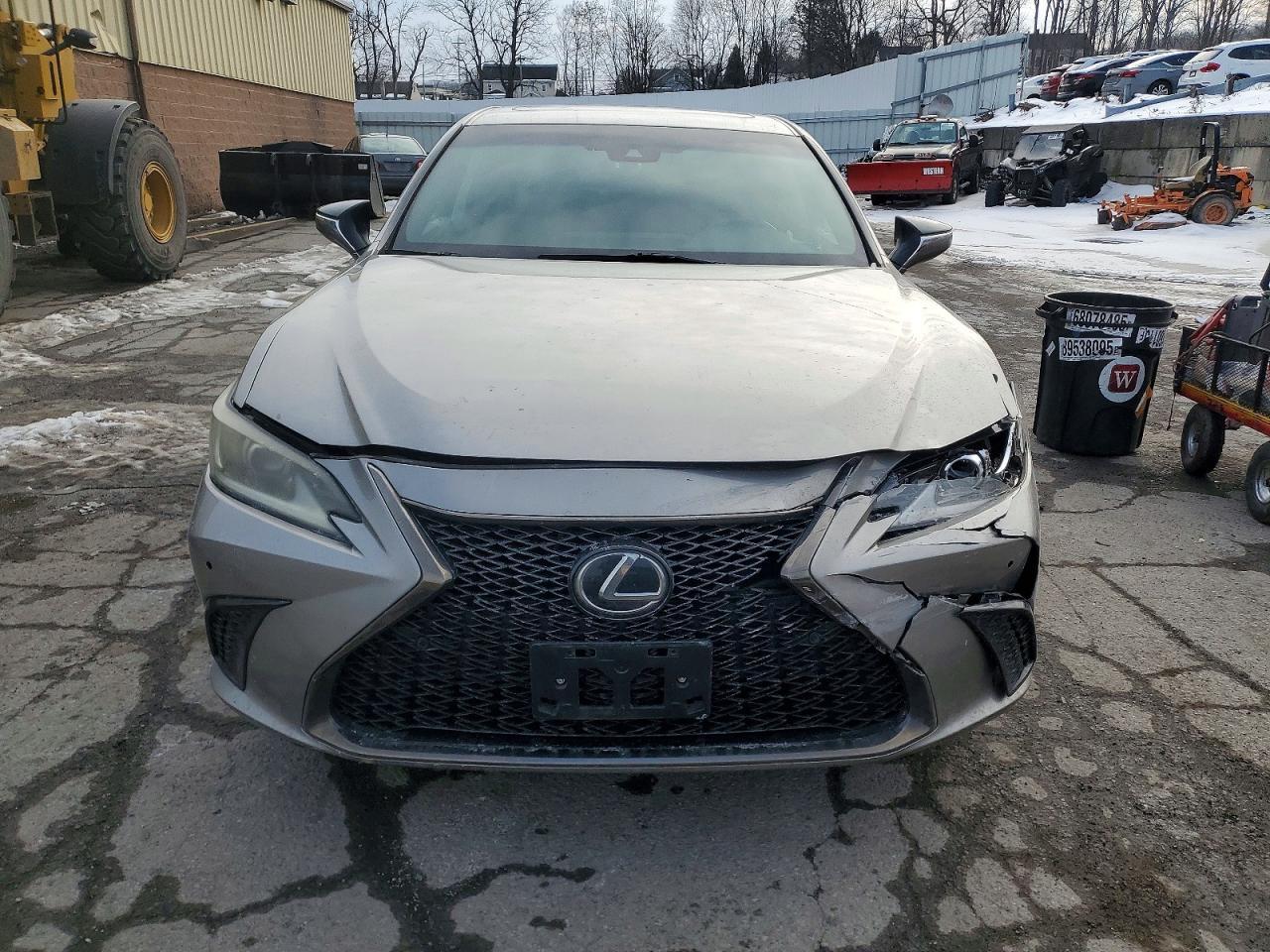 2021 LEXUS ES 300H
