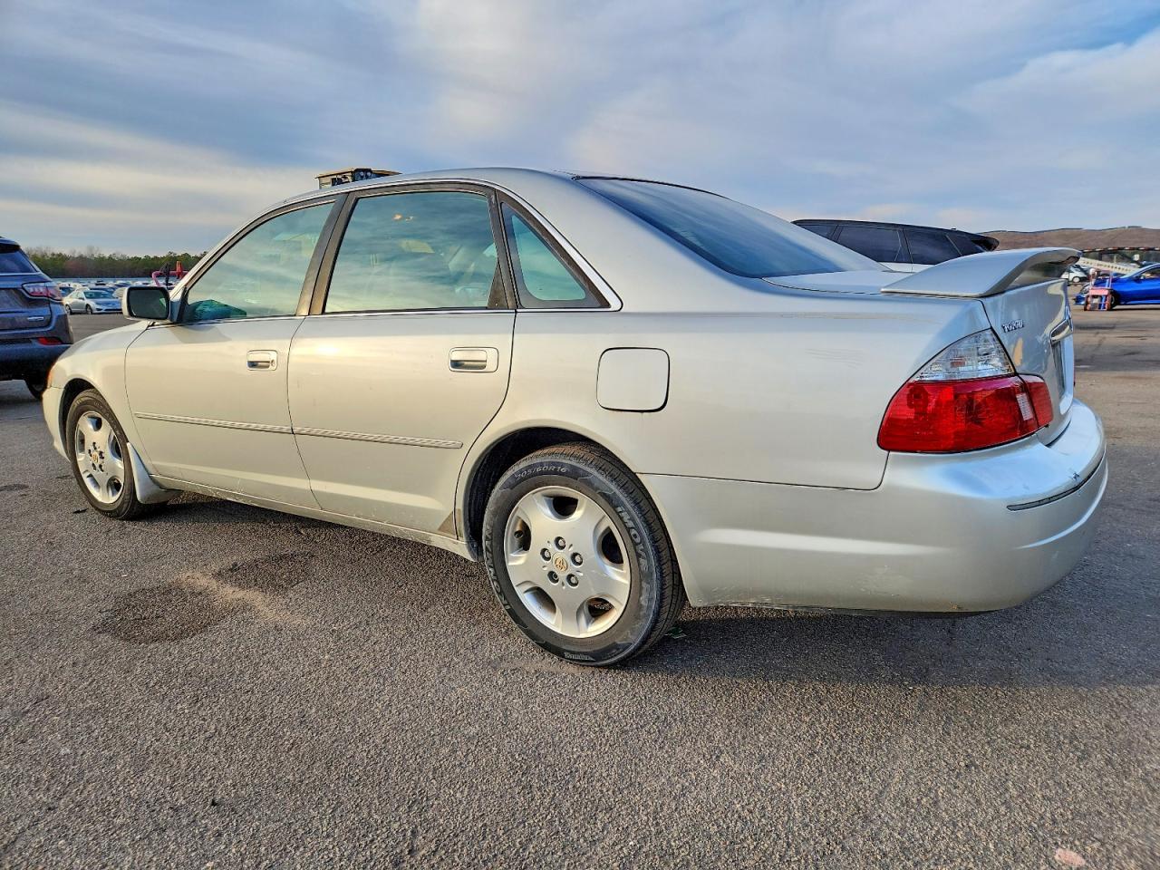 2003 TOYOTA Avalon