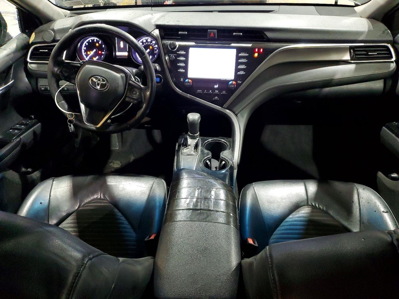 2018 TOYOTA CAMRY