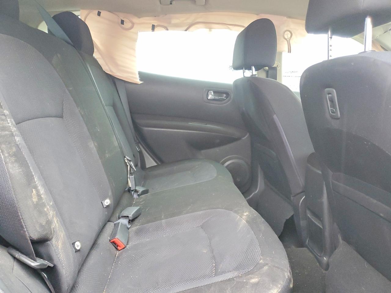 2014 NISSAN ROGUE