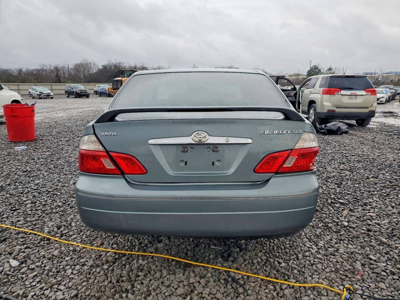 2004 TOYOTA Avalon