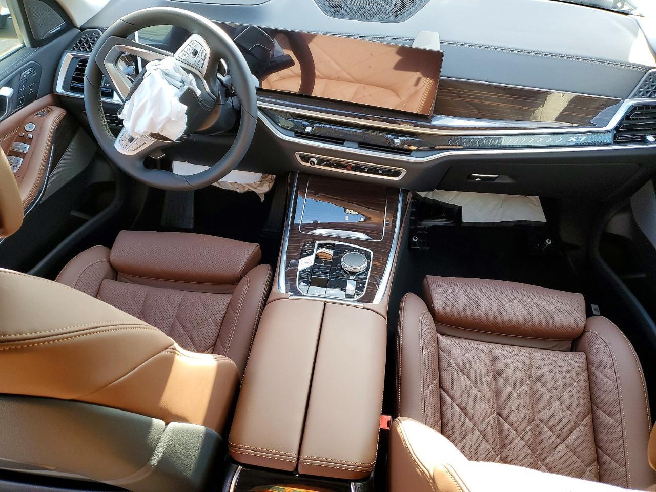 2026 BMW X7