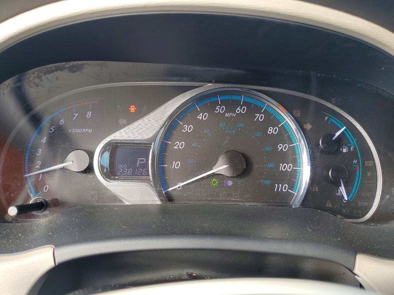 2013 TOYOTA SIENNA